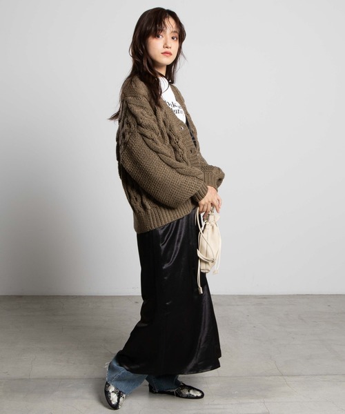 WEGO（ウィゴー）の「WEGO/ボリューム袖ケーブルミドルカーディガン（カーディガン/ボレロ・レディース・ブラウン/オリーブ/ブルー/ライトベージュ/ホワイト/ライトピンク・FREE）」の21枚目の写真