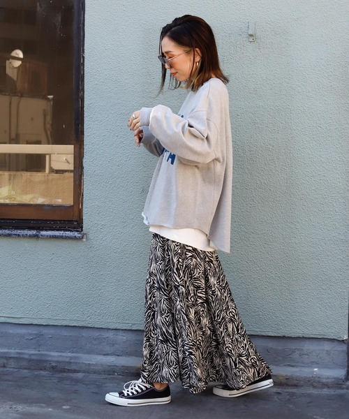 Auntie Rosa Holiday(アンティローザホリデー)の「ビッグロゴスウェット(スウェット・レディース・チャコールグレー/グレー/ナチュラル/ライトグレー・FREE)」の22枚目の写真