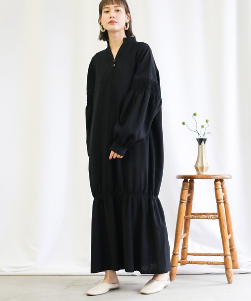 select MOCA(セレクトモカ)の「2021 SS ボリュームスリーブシャーリングワンピース(ワンピース・レディース・ライトベージュ/ターメリック/ブラック・FREE)」の20枚目の写真