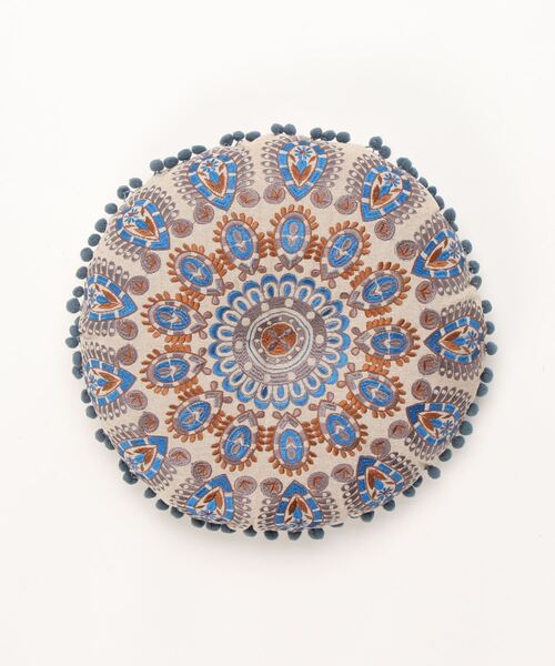 チャイハネ(チャイハネ)の「【チャイハネ】刺繍ラウンドクッション(クッション/クッションカバー・レディース・ターコイズブルー/ブルー/グリーン/クリーム/ブラウン・FREE)」の5枚目の写真