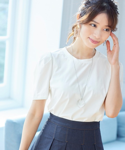 Tiaclasse（ティアクラッセ）の「幅広く活躍が期待できるパフ袖カットソートップス（Tシャツ/カットソー・レディース・ブラック/グレー/ブルー/ホワイト×ブラック/オフホワイト・L/M）」の12枚目の写真