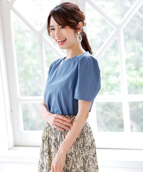 Tiaclasse（ティアクラッセ）の「幅広く活躍が期待できるパフ袖カットソートップス（Tシャツ/カットソー・レディース・ブラック/グレー/ブルー/ホワイト×ブラック/オフホワイト・L/M）」の16枚目の写真