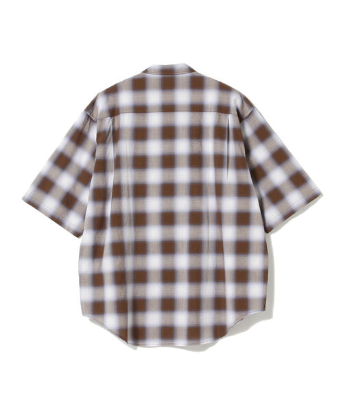 BEAMS（ビームス）の「BEAMS / オンブレチェック イージー ショートスリーブ シャツ（シャツ/ブラウス・メンズ・ブラック/ブラウン・SMALL/MEDIUM/LARGE/X-LARGE）」の15枚目の写真