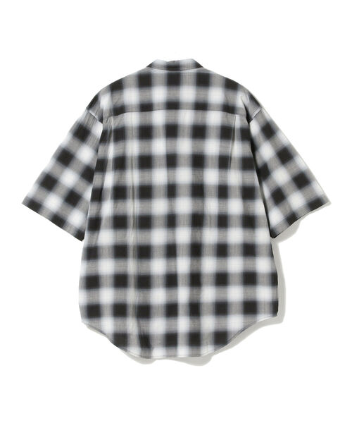 BEAMS（ビームス）の「BEAMS / オンブレチェック イージー ショートスリーブ シャツ（シャツ/ブラウス・メンズ・ブラック/ブラウン・SMALL/MEDIUM/LARGE/X-LARGE）」の18枚目の写真