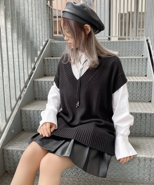 Figments（フィグメンツ）の「オーバーニットベスト（ベスト・レディース・オフホワイト/ブラック/グリーン/ブラウン・FREE）」の3枚目の写真