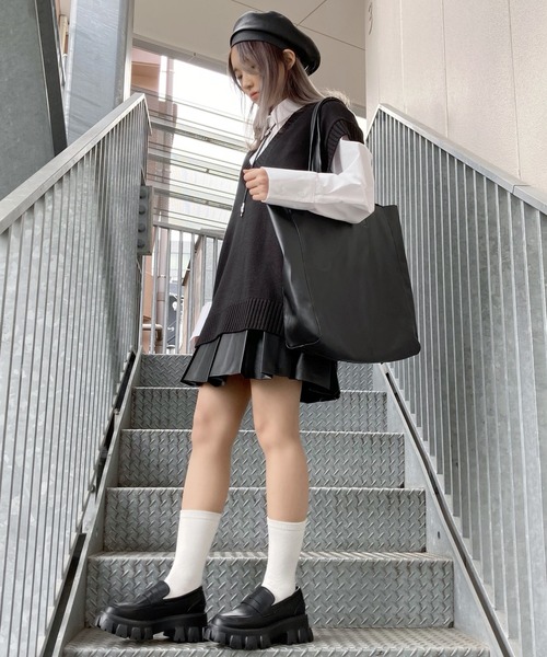 Figments（フィグメンツ）の「オーバーニットベスト（ベスト・レディース・オフホワイト/ブラック/グリーン/ブラウン・FREE）」の9枚目の写真