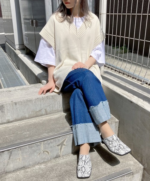 Figments（フィグメンツ）の「オーバーニットベスト（ベスト・レディース・オフホワイト/ブラック/グリーン/ブラウン・FREE）」の14枚目の写真