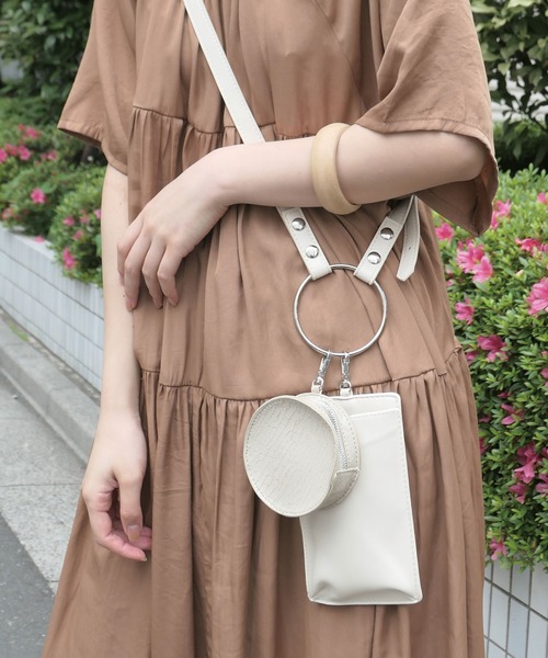 CORNERS(コーナーズ)の「リングハンドルショルダーバック(ショルダーバッグ・レディース・パイソン/オレンジ/ブラック/ダークオレンジ/アイボリー/ダークブラック/ブラック系その他・FREE)」の13枚目の写真