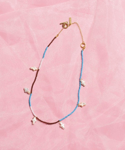 MAISON SPECIAL（メゾンスペシャル）の「Cross Pearl Beads Necklace /クロスパールビーズネックレス【MAISON SPECIAL/メゾンスペシャル】（ネックレス・レディース・ブルー/グリーン・FREE）」の2枚目の写真