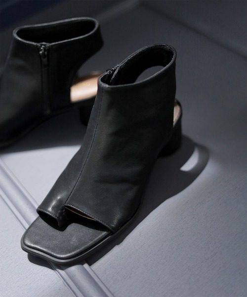 SESTO（セスト）の「トゥリングブーツサンダル（サンダル・レディース・ブラック/アイボリー・LL/3L/S/M/L）」の8枚目の写真