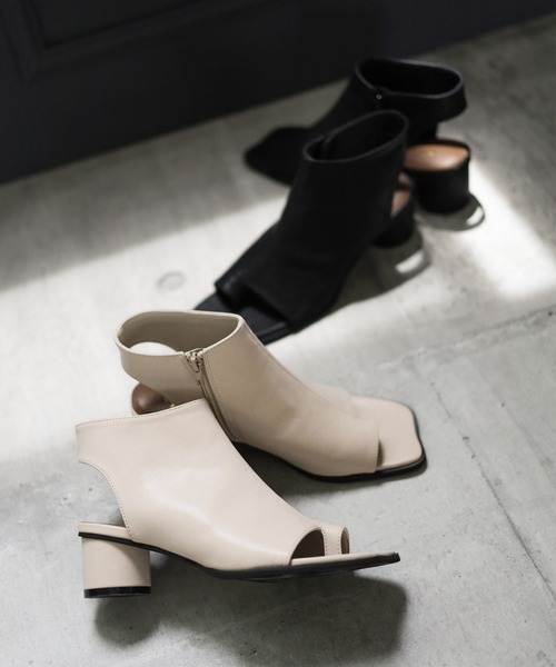 SESTO（セスト）の「トゥリングブーツサンダル（サンダル・レディース・ブラック/アイボリー・LL/3L/S/M/L）」の5枚目の写真