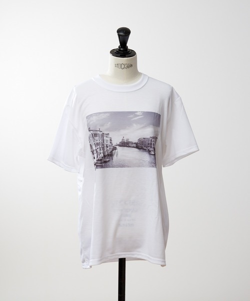 Abahouse Devinette（ドゥヴィネット）の「【9-22】フォトプリントTシャツ プール タイムズスクエア ベニス フェルメール ファミリー（Tシャツ/カットソー・レディース・ホワイト/その他/ホワイト系その他/ホワイト系その他2/ホワイト系その他3・M/L/XL/XX-LARGE）」の3枚目の写真