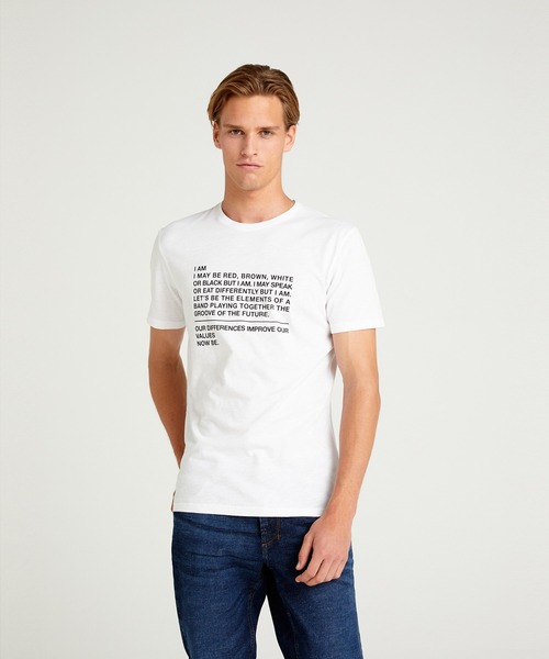 SISLEY(シスレー)の「型押し半袖Tシャツ・カットソー(Tシャツ/カットソー・メンズ・ホワイト/ホワイト系その他/ネイビー・SMALL/MEDIUM/LARGE/X-LARGE)」の2枚目の写真