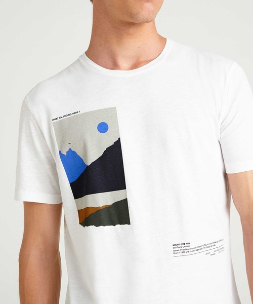 SISLEY(シスレー)の「型押し半袖Tシャツ・カットソー(Tシャツ/カットソー・メンズ・ホワイト/ホワイト系その他/ネイビー・SMALL/MEDIUM/LARGE/X-LARGE)」の7枚目の写真
