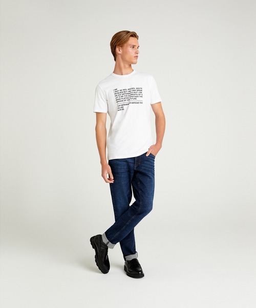 SISLEY(シスレー)の「型押し半袖Tシャツ・カットソー(Tシャツ/カットソー・メンズ・ホワイト/ホワイト系その他/ネイビー・SMALL/MEDIUM/LARGE/X-LARGE)」の9枚目の写真