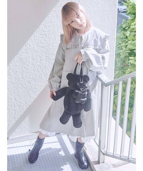 merry jenny(メリージェニー)の「flower lace up ブーツ(ブーツ・レディース・アイボリー/ブラック/ブラウン・MEDIUM/LARGE)」の11枚目の写真