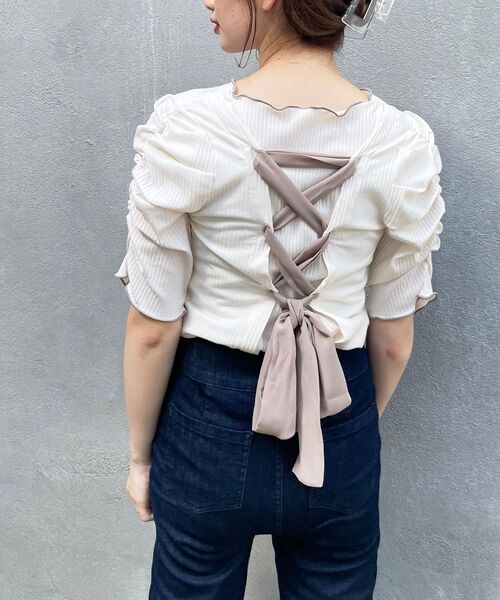 MAJESTIC LEGON（マジェスティックレゴン）の「レースアップレディトップス（Tシャツ/カットソー・レディース・アイボリー/グレイッシュベージュ/グレー/ブラック・SMALL/MEDIUM）」の2枚目の写真