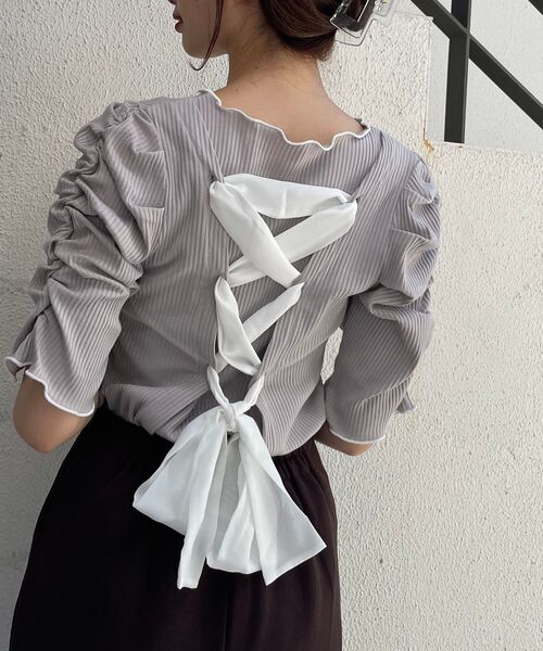 MAJESTIC LEGON（マジェスティックレゴン）の「レースアップレディトップス（Tシャツ/カットソー・レディース・アイボリー/グレイッシュベージュ/グレー/ブラック・SMALL/MEDIUM）」の10枚目の写真