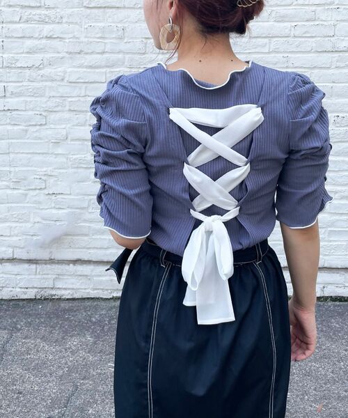 MAJESTIC LEGON（マジェスティックレゴン）の「レースアップレディトップス（Tシャツ/カットソー・レディース・アイボリー/グレイッシュベージュ/グレー/ブラック・SMALL/MEDIUM）」の18枚目の写真