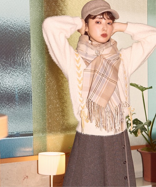 JILL by JILL STUART（ジルバイジルスチュアート）の「チェックストール（ストール/ショール・レディース・ホワイト/ベージュ/レッド系その他/スモークピンク/ブラック系その他5/グレー系その他3・FREE）」の4枚目の写真