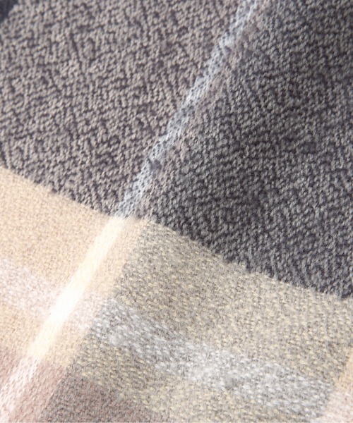 JILL by JILL STUART（ジルバイジルスチュアート）の「チェックストール（ストール/ショール・レディース・ホワイト/ベージュ/レッド系その他/スモークピンク/ブラック系その他5/グレー系その他3・FREE）」の9枚目の写真