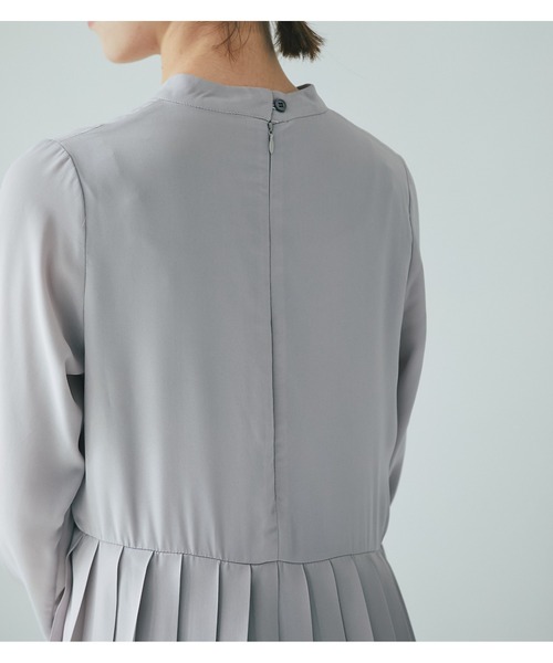 deux amour（ドゥーザムール）の「プリーツ長袖ワンピース（ワンピース・レディース・ブラック/グレー/レッド・MEDIUM）」の17枚目の写真