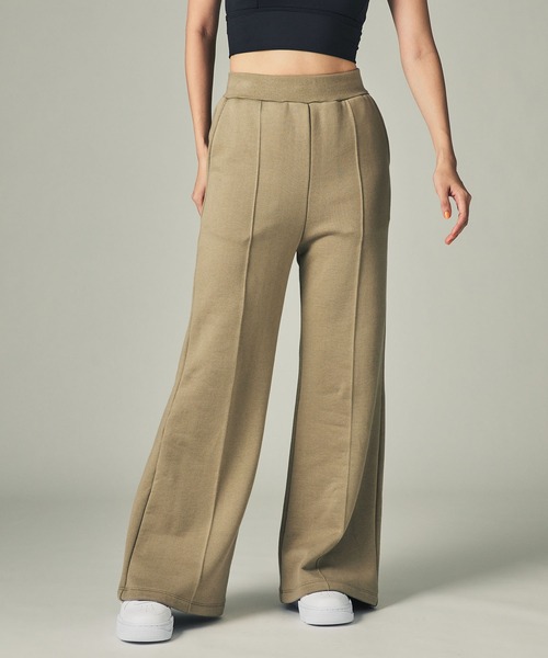 CITY TOKYO（シティトウキョウ）の「吊り裏毛プレミアムスウェットフレアパンツ（スウェットパンツ・レディース・ベージュ/オフホワイト/ライトブルーグレー・1/2）」の13枚目の写真