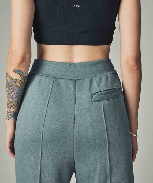 CITY TOKYO（シティトウキョウ）の「吊り裏毛プレミアムスウェットフレアパンツ（スウェットパンツ・レディース・ベージュ/オフホワイト/ライトブルーグレー・1/2）」の6枚目の写真