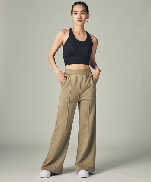 CITY TOKYO（シティトウキョウ）の「吊り裏毛プレミアムスウェットフレアパンツ（スウェットパンツ・レディース・ベージュ/オフホワイト/ライトブルーグレー・1/2）」の10枚目の写真