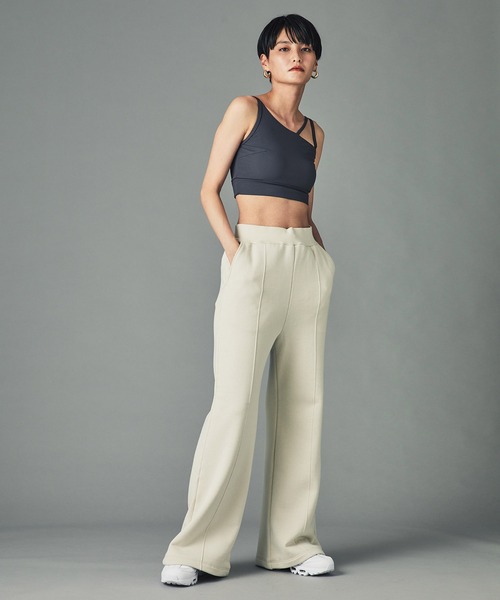 CITY TOKYO（シティトウキョウ）の「吊り裏毛プレミアムスウェットフレアパンツ（スウェットパンツ・レディース・ベージュ/オフホワイト/ライトブルーグレー・1/2）」の12枚目の写真