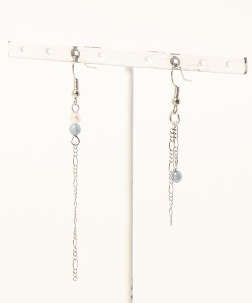 tone(トーン)の「【CouleuR】asymmetry pearlblue ピアス(ピアス(両耳用)・レディース・シルバー/ゴールド・FREE)」の2枚目の写真
