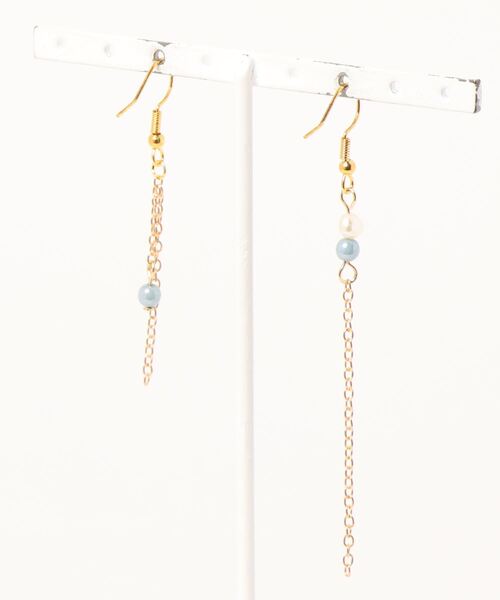 tone(トーン)の「【CouleuR】asymmetry pearlblue ピアス(ピアス(両耳用)・レディース・シルバー/ゴールド・FREE)」の3枚目の写真