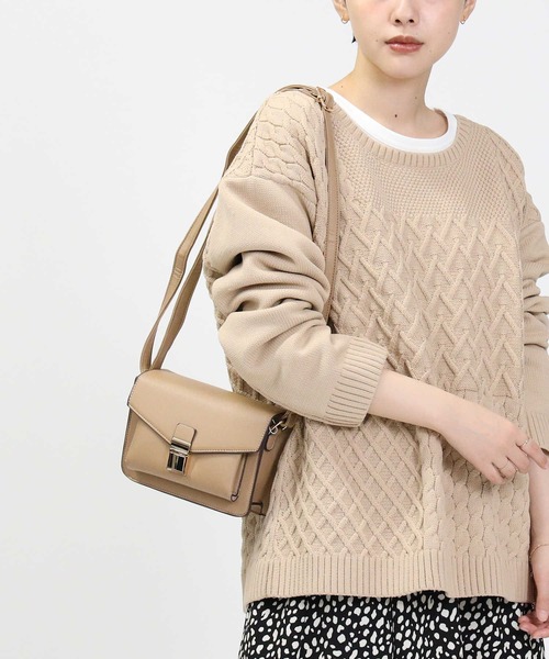 HONEYSUCKLE ROSE（ハニーサックルローズ）の「【HONEYSUCKLE ROSE】洗える軽ふわ柄切替ニット（ニット/セーター・レディース・ライトベージュ/オフホワイト/レッド・M/L/S）」の3枚目の写真