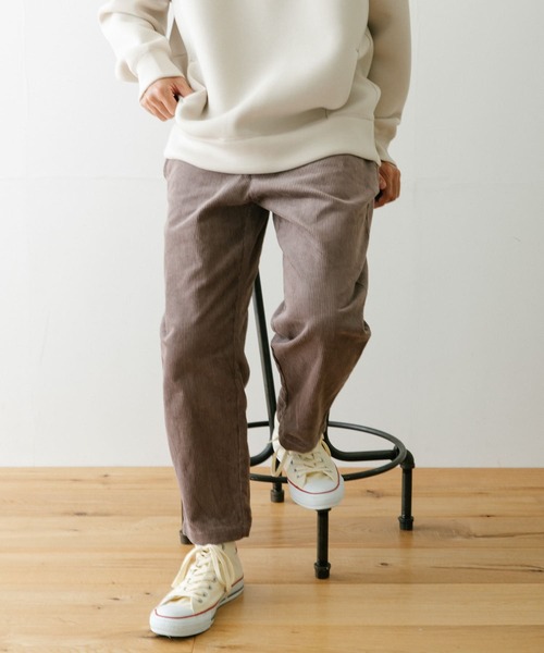ITEMS URBANRESEARCH（アイテムズ アーバンリサーチ）の「コーデュロイ テーパードパンツ（その他パンツ・メンズ・ブラック/ネイビー/グレー/オフホワイト・MEDIUM/LARGE）」の4枚目の写真
