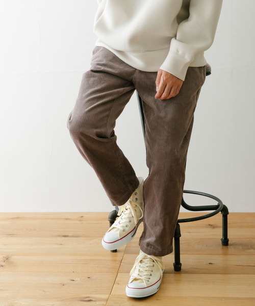 ITEMS URBANRESEARCH（アイテムズ アーバンリサーチ）の「コーデュロイ テーパードパンツ（その他パンツ・メンズ・ブラック/ネイビー/グレー/オフホワイト・MEDIUM/LARGE）」の8枚目の写真