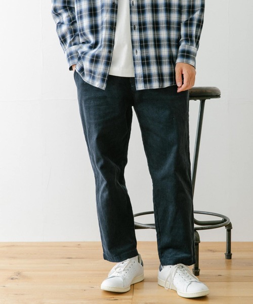 ITEMS URBANRESEARCH（アイテムズ アーバンリサーチ）の「コーデュロイ テーパードパンツ（その他パンツ・メンズ・ブラック/ネイビー/グレー/オフホワイト・MEDIUM/LARGE）」の14枚目の写真