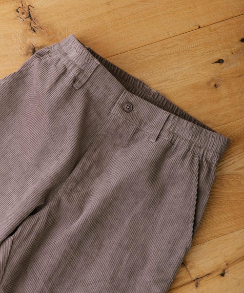 ITEMS URBANRESEARCH（アイテムズ アーバンリサーチ）の「コーデュロイ テーパードパンツ（その他パンツ・メンズ・ブラック/ネイビー/グレー/オフホワイト・MEDIUM/LARGE）」の18枚目の写真