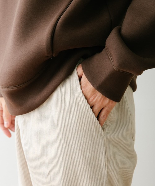 ITEMS URBANRESEARCH（アイテムズ アーバンリサーチ）の「コーデュロイ テーパードパンツ（その他パンツ・メンズ・ブラック/ネイビー/グレー/オフホワイト・MEDIUM/LARGE）」の19枚目の写真