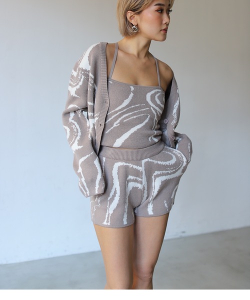 BLONDEY（ブロンディ）の「マーブル柄ジャガードニットキャミソール（キャミソール・レディース・ブラック/モカ・FREE）」の22枚目の写真