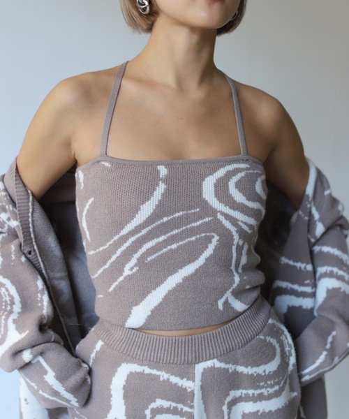 BLONDEY（ブロンディ）の「マーブル柄ジャガードニットキャミソール（キャミソール・レディース・ブラック/モカ・FREE）」の21枚目の写真