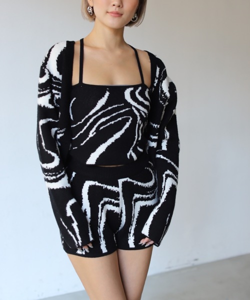 BLONDEY（ブロンディ）の「マーブル柄ジャガードニットキャミソール（キャミソール・レディース・ブラック/モカ・FREE）」の10枚目の写真