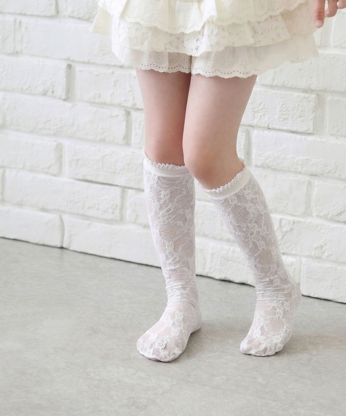 Rora（ローラ）の「メリア 総レース 靴下 ハイソックス (3colors)（ソックス/靴下・キッズ・ブラック/ホワイト/クリーム・FREE）」の20枚目の写真