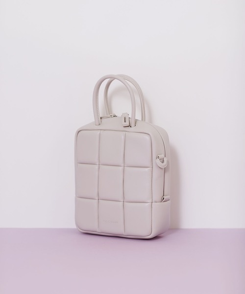 ADD CULUMN（アドカラム）の「ADD CULUMN/PUFF ショルダーバッグ（ショルダーバッグ・レディース・アイボリー/ブラック/ライトブルー・FREE）」の3枚目の写真