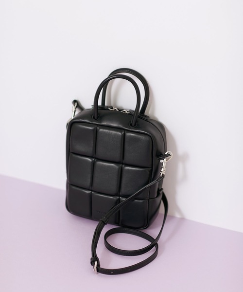 ADD CULUMN（アドカラム）の「ADD CULUMN/PUFF ショルダーバッグ（ショルダーバッグ・レディース・アイボリー/ブラック/ライトブルー・FREE）」の2枚目の写真