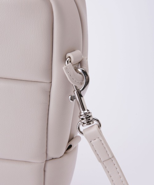 ADD CULUMN（アドカラム）の「ADD CULUMN/PUFF ショルダーバッグ（ショルダーバッグ・レディース・アイボリー/ブラック/ライトブルー・FREE）」の10枚目の写真