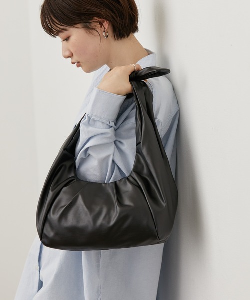 AMERICAN HOLIC(アメリカンホリック)の「ギャザーリボン結びハンドルバッグ(ハンドバッグ・レディース・ブラック/ブルー/グリーン/アイボリー・FREE)」の3枚目の写真