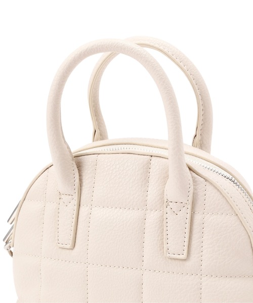 FREE'S MART（フリーズマート）の「◇ボストンチェーンショルダーバッグ（ショルダーバッグ・レディース・ホワイト/ブラック/ダークネイビー・ﾌﾘ-）」の9枚目の写真