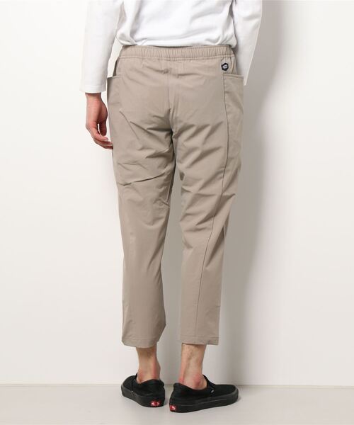 Grand PARK（グランドパーク）の「ポイントタッチサイドポケットイージーパンツ（カーゴパンツ・メンズ・チャコールグレー/ベージュ・MEDIUM/LARGE）」の4枚目の写真
