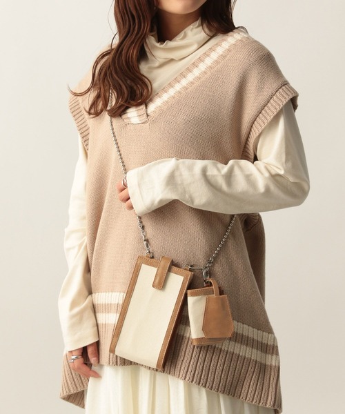 Heather(ヘザー)の「パイピングマルチショルダー 269968(ショルダーバッグ・レディース・ブラック系/ベージュ系・ONE SIZE)」の22枚目の写真
