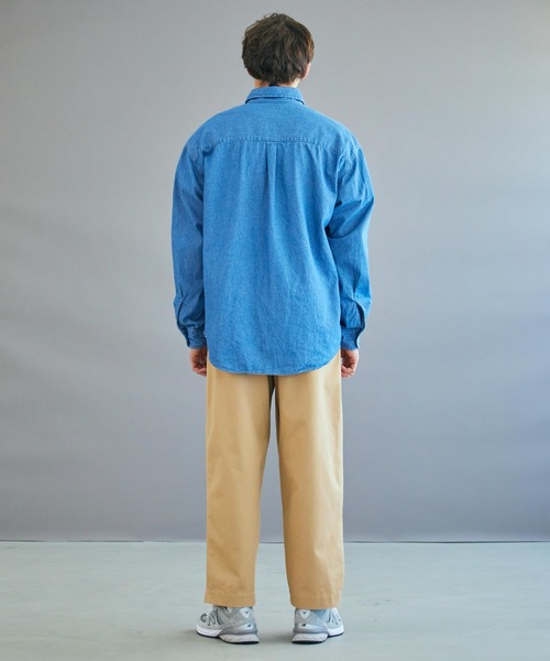 THE STANDARD（ザスタンダード）の「WEGO/パッカリングデニムシャツ（シャツ/ブラウス・メンズ・ライトインディゴブルー・MEDIUM/LARGE/SMALL）」の11枚目の写真